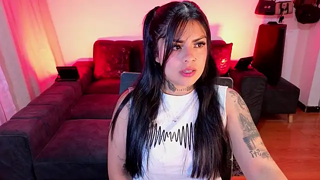 Catalinaa martinez online show from December 18, 9:43 pm