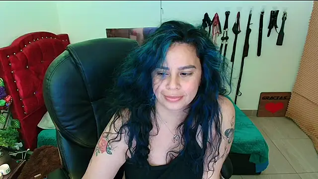 elektra 32 online show from February 18, 7:43 am