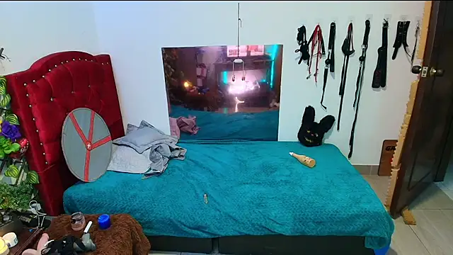 elektra 32 online show from February 22, 2:30 pm