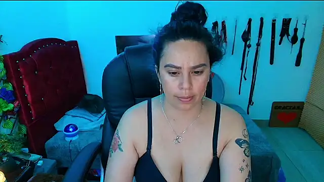 elektra 32 online show from March 3, 4:36 am