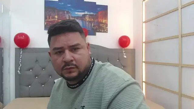 Snapshot of oso_dirty_ chatting on February 22, 5:22 pm oso dirty online show from February 22, 5:22 pm