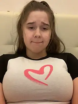 HornyGirlH online show from February 19, 11:14 pm