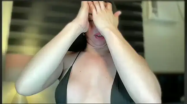 MISSANACONDA online show from February 18, 9:20 pm