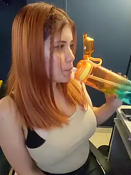 jnilu1227 online show from December 15, 4:18 am