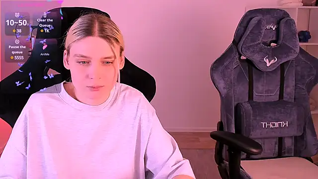 hotblonds online show from December 9, 6:57 pm