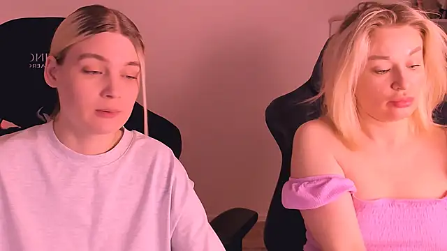 hotblonds online show from January 1, 1:37 pm