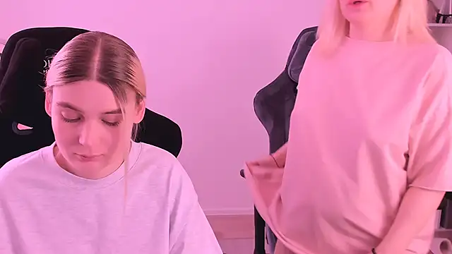 hotblonds online show from January 4, 12:38 pm