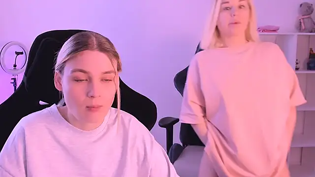 hotblonds online show from January 12, 10:12 am