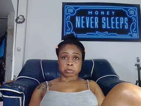 Snapshot of alexiaao9 chatting on June 23, 2:31 am alexiaao9 online show from June 23, 2:31 am