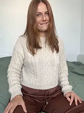 Snapshot of BritneyHall chatting on April 29, 9:46 am BritneyHall online show from April 29, 9:46 am