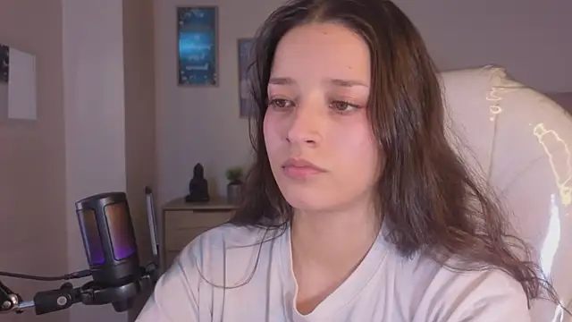 Amaia Daniells online show from January 12, 4:18 am