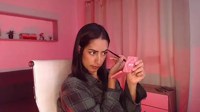 Brown skin11 online show from December 4, 9:35 pm