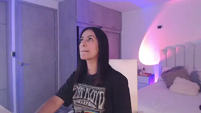 Brown skin11 online show from February 27, 7:37 pm