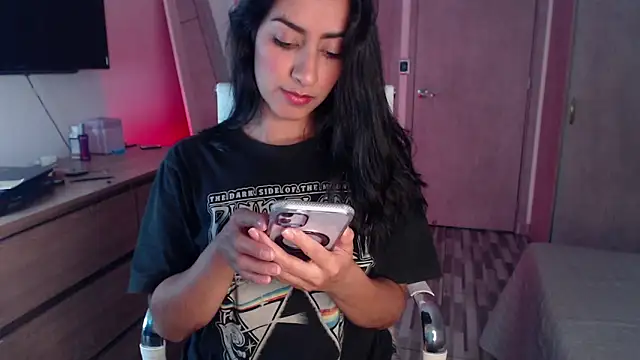 Brown skin11 online show from September 22, 9:17 pm