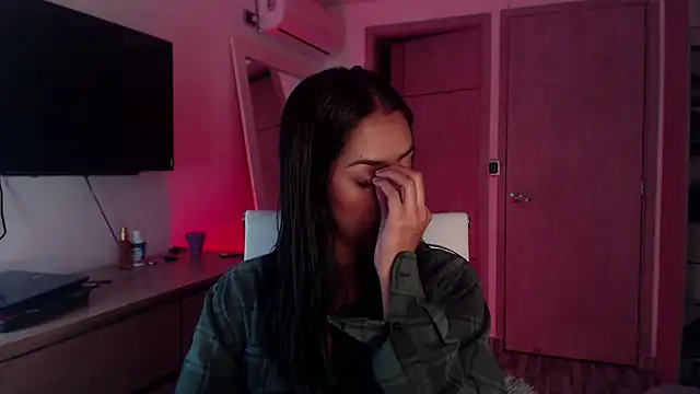 Brown skin11 online show from October 8, 11:13 pm