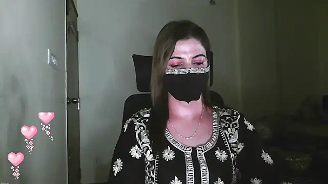 Cute Sonii online show from July 18, 1:26 pm
