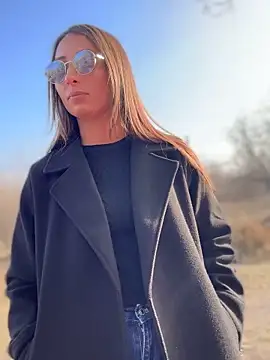 Snapshot of YOUR-KARINA chatting on December 5, 8:00 am YOUR-KARINA online show from December 5, 8:00 am