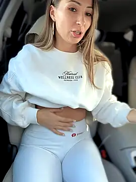 YOUR-KARINA online show from January 6, 8:07 am