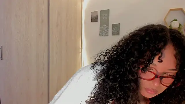 mariam hill online show from March 4, 1:11 am