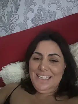 Snapshot of Emma_roqueen chatting on June 21, 5:37 pm Emma roqueen online show from June 21, 5:37 pm