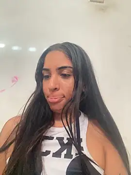 Snapshot of katyc_love chatting on February 25, 9:46 pm katyc love online show from February 25, 9:46 pm