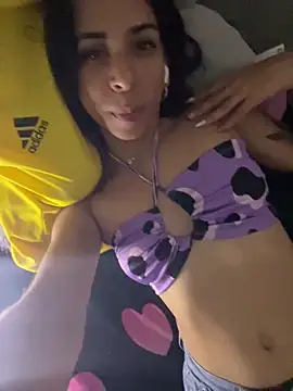 Snapshot of katyc_love chatting on February 27, 6:46 am katyc love online show from February 27, 6:46 am