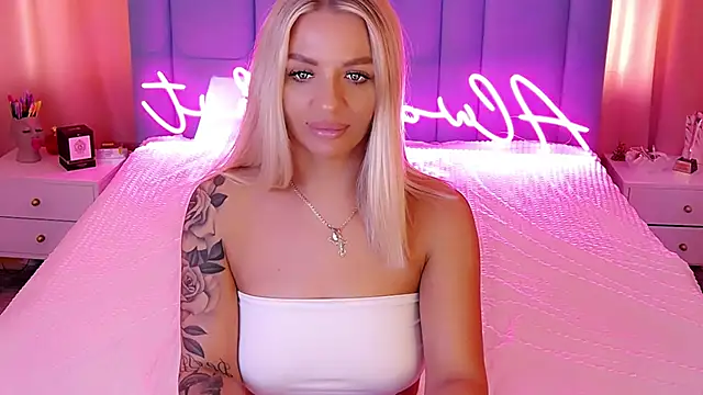 AllwaysHotJ online show from December 20, 6:19 am