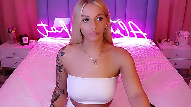 AllwaysHotJ online show from December 21, 3:03 am