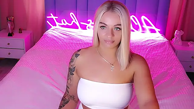 AllwaysHotJ online show from September 22, 2:13 am