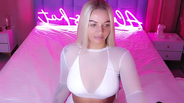 AllwaysHotJ online show from November 3, 2:13 am