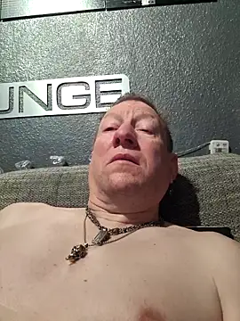 tomtom111111 online show from February 22, 9:57 pm