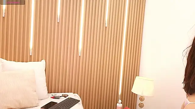 KimSensual  online show from March 25, 12:33 pm