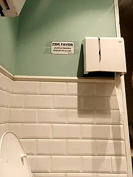 Snapshot of Gatubela212 chatting on February 23, 5:34 am Gatubela212 online show from February 23, 5:34 am