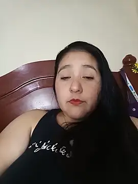 Snapshot of Gatubela212 chatting on June 6, 2:16 am Gatubela212 online show from June 6, 2:16 am