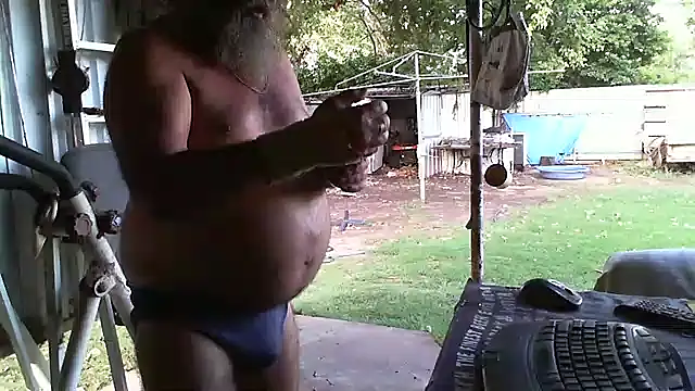 herbie010666 online show from February 2, 8:24 am