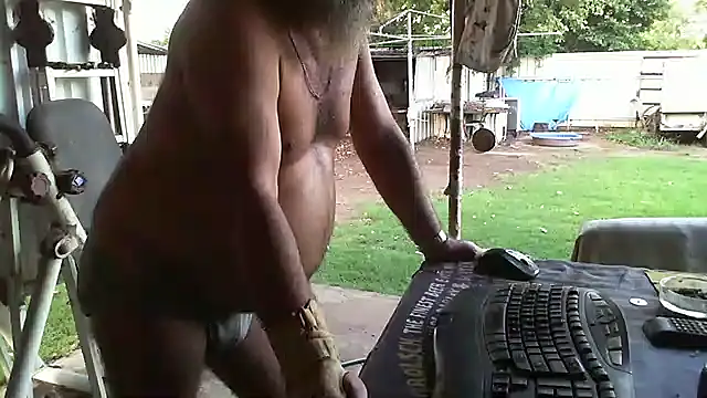 herbie010666 online show from February 8, 8:42 am