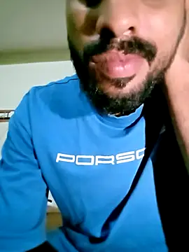 Snapshot of FearingForm chatting on September 13, 12:43 am FearingForm online show from September 13, 12:43 am