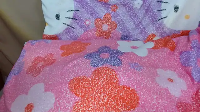 Snapshot of Kelly_Dee102 chatting on November 6, 7:48 pm Kelly Dee102 online show from November 6, 7:48 pm