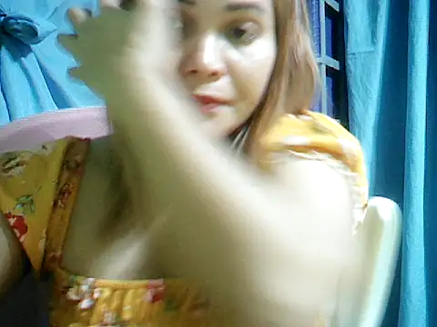 Snapshot of ashlylove25 chatting on June 12, 7:35 pm ashlylove25 online show from June 12, 7:35 pm