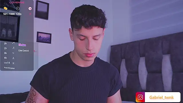 I Gabriel online show from March 22, 5:22 am