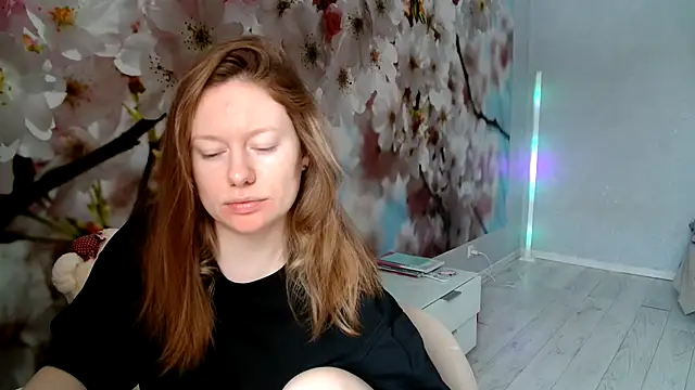 ConnieDaw online show from February 17, 5:47 am