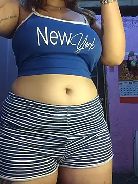 Snapshot of SexyFriends_ chatting on May 17, 1:25 am SexyFriends online show from May 17, 1:25 am