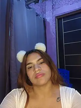 Snapshot of SexyFriends_ chatting on June 14, 1:14 am SexyFriends online show from June 14, 1:14 am