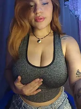 Snapshot of SexyFriends_ chatting on July 22, 12:24 am SexyFriends online show from July 22, 12:24 am
