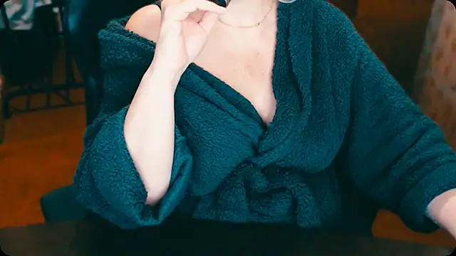 Snapshot of AlisaHot55 chatting on February 25, 9:46 pm AlisaHot55 online show from February 25, 9:46 pm