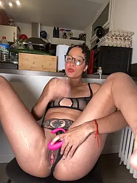 Lauyako online show from September 12, 10:10 pm