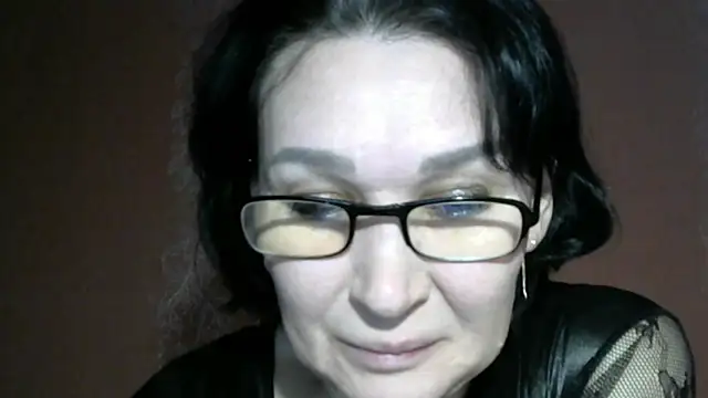 Snapshot of PrettyAndWild chatting on February 14, 3:31 pm PrettyAndWild online show from February 14, 3:31 pm