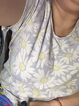 Snapshot of Preet_Kaur_69 chatting on February 4, 6:14 pm Preet Kaur 69 online show from February 4, 6:14 pm