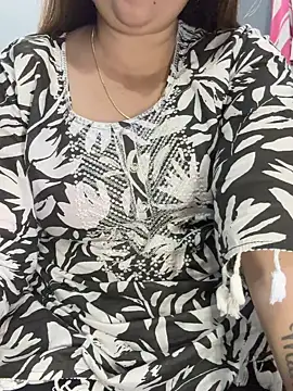 Snapshot of Preet_Kaur_69 chatting on February 18, 6:37 pm Preet Kaur 69 online show from February 18, 6:37 pm