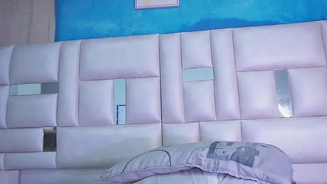 katy rioss online show from February 11, 12:05 pm